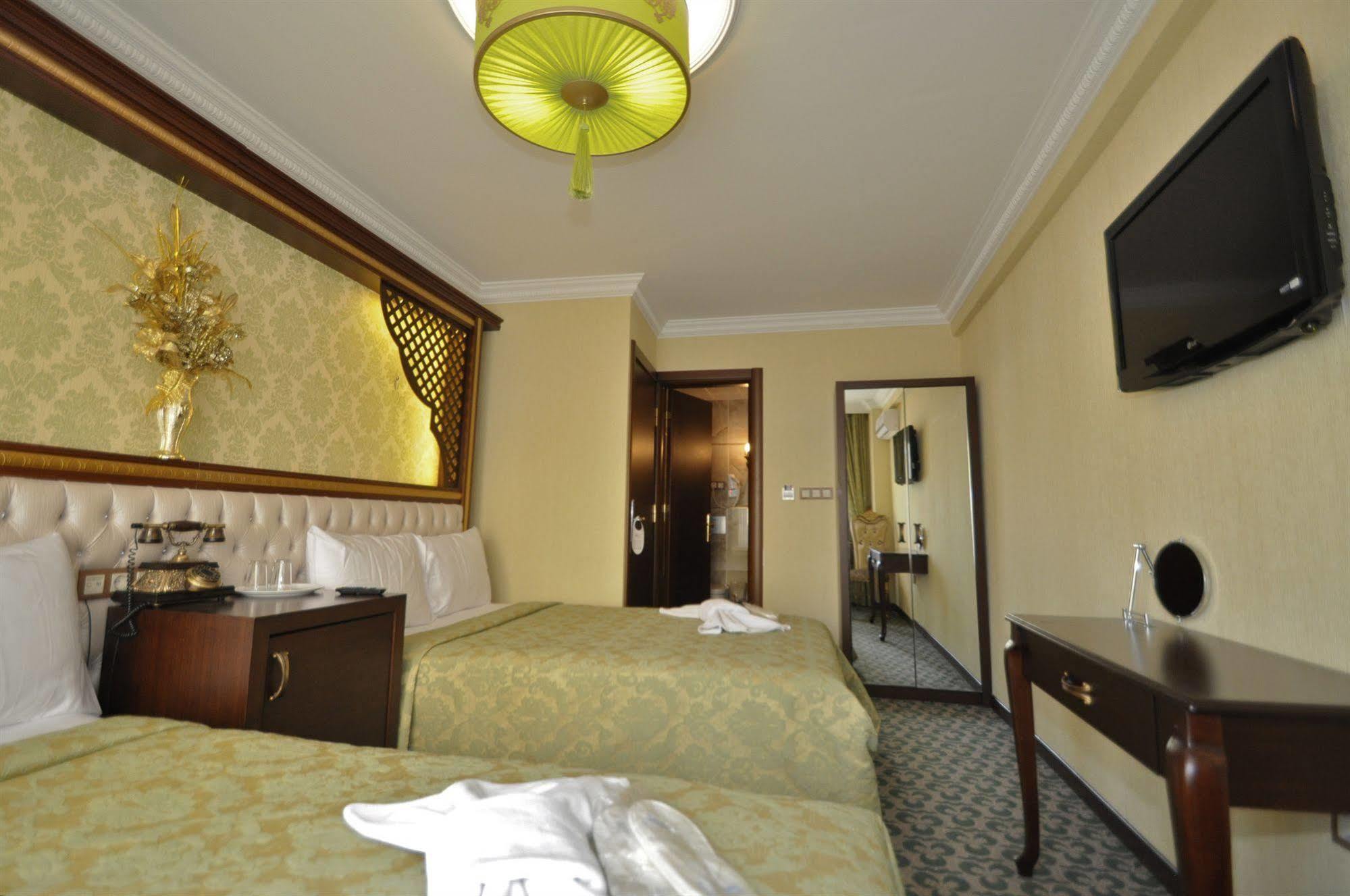 Otel Salinas *